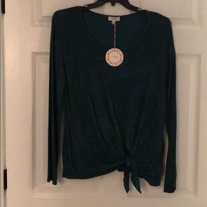 Umgee Large dark green top